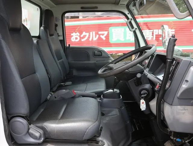 いすゞ エルフ TPG-NKR85AD(2WD)の写真35