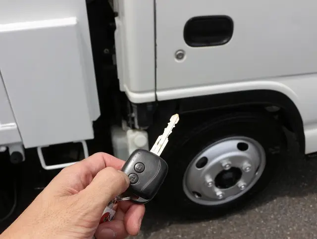 いすゞ エルフ TPG-NKR85AD(2WD)の写真42