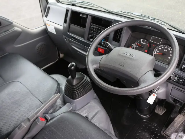 いすゞ エルフ TPG-NJR85AD(2WD)の写真3