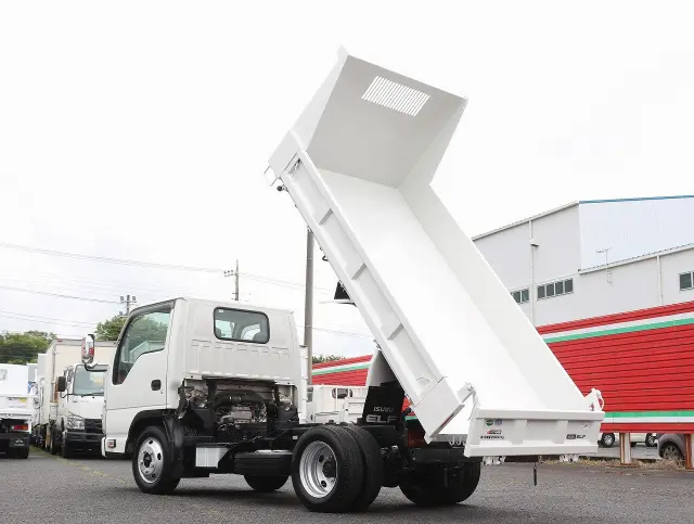 いすゞ エルフ TPG-NJR85AD(2WD)の写真22