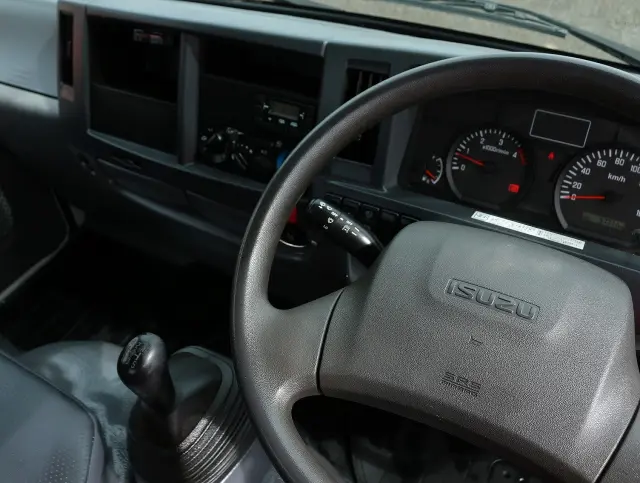 いすゞ エルフ TPG-NJR85AN(2WD)の写真35