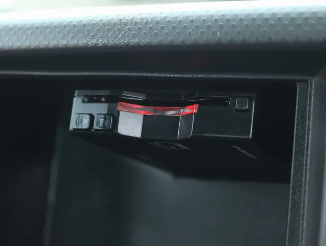 いすゞ エルフ TPG-NJR85AN(2WD)の写真41