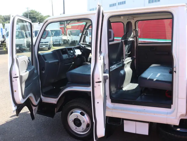 いすゞ エルフ TPG-NJR85A(2WD)の写真26