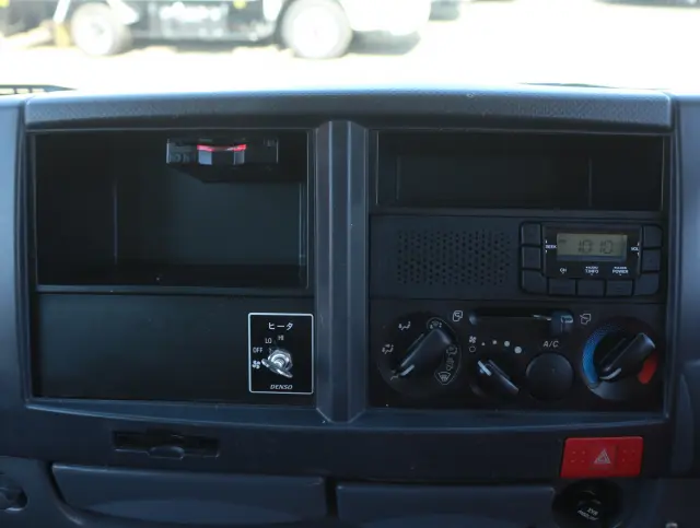 いすゞ エルフ TPG-NJR85A(2WD)の写真41