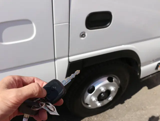 いすゞ エルフ TPG-NJR85A(2WD)の写真48