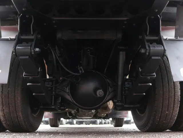 いすゞ エルフ TPG-NJR85AN(2WD)の写真49