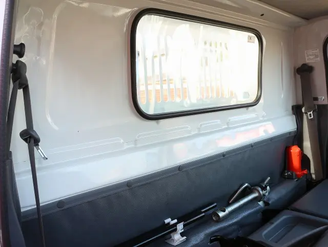 いすゞ エルフ TPG-NJR85AD(2WD)の写真36