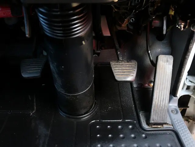 いすゞ エルフ TPG-NJR85AD(2WD)の写真39