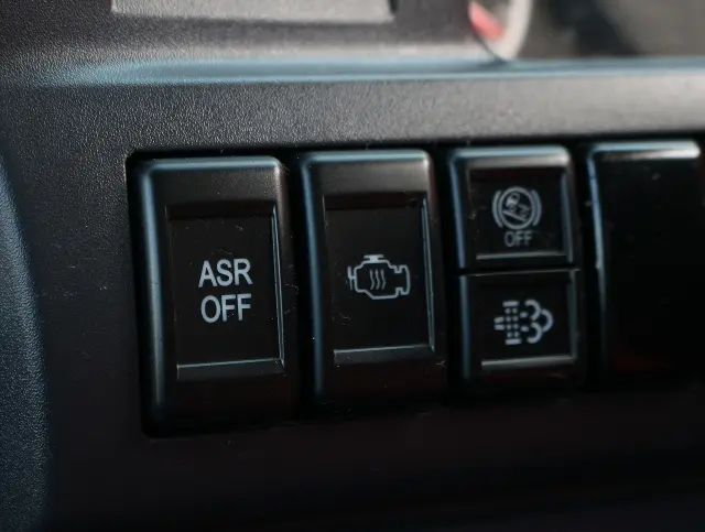 いすゞ エルフ TPG-NJR85AD(2WD)の写真41