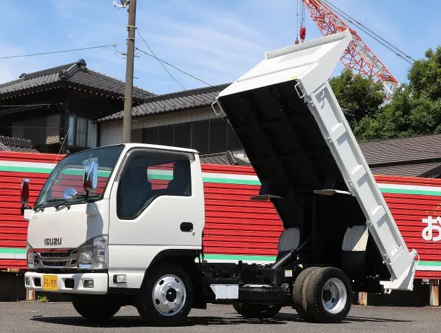 フロント|いすゞ エルフ TPG-NKR85AD(2WD)の写真1