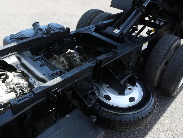 いすゞ エルフ TPG-NKR85AD(2WD)の写真47