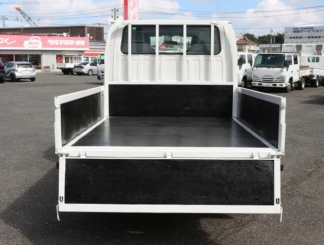 いすゞ エルフ TRG-NJS85A(4WD)の写真9