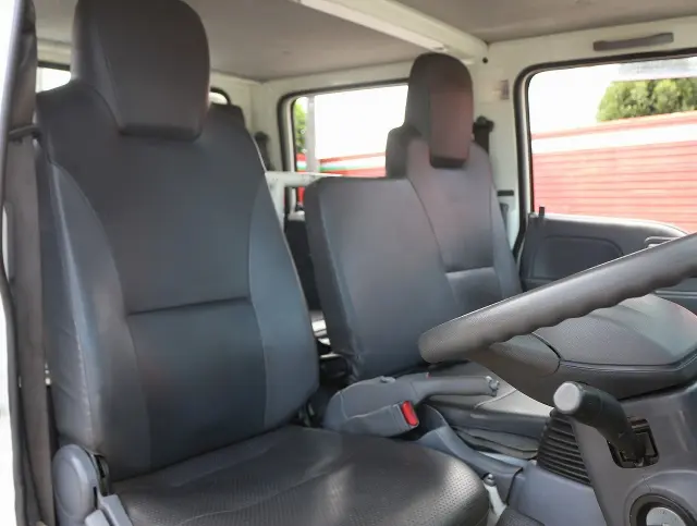 いすゞ エルフ TRG-NJS85A(4WD)の写真27