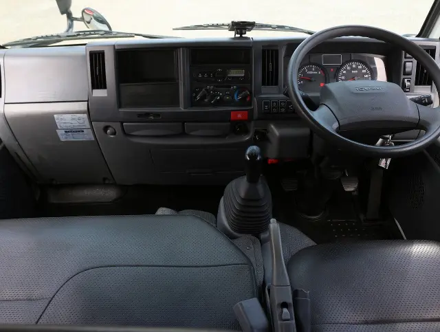 いすゞ エルフ TRG-NJS85A(4WD)の写真29