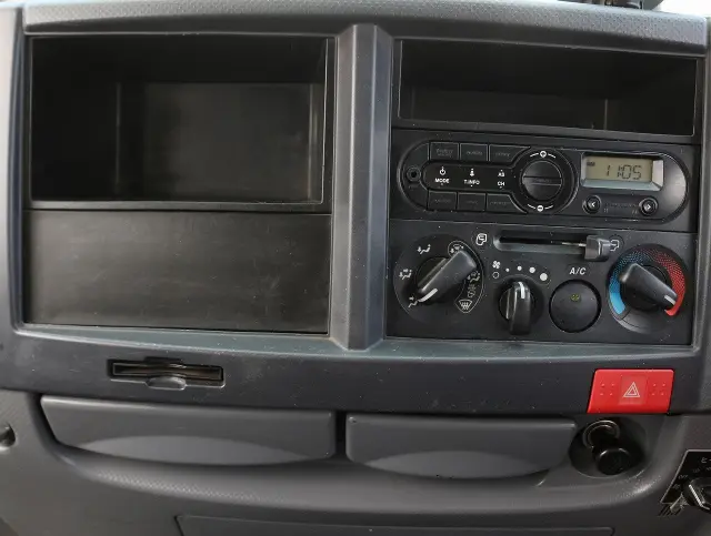 いすゞ エルフ TRG-NJS85A(4WD)の写真33