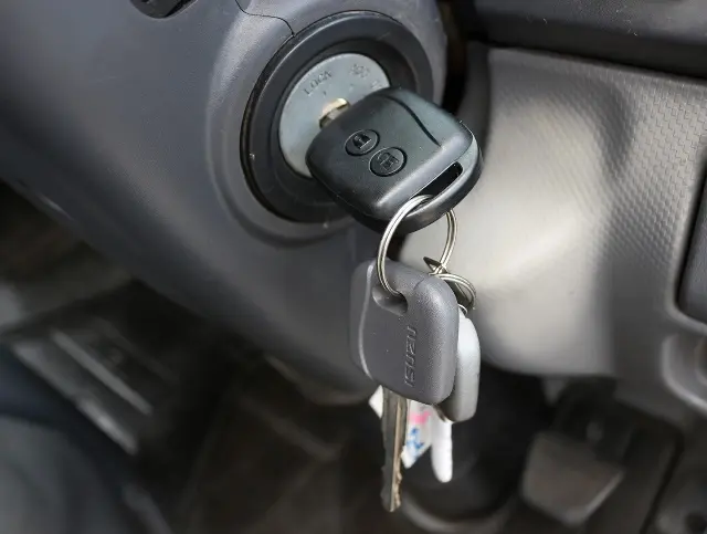 いすゞ エルフ TRG-NJS85A(4WD)の写真36