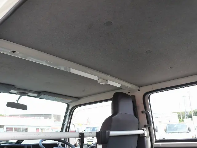 いすゞ エルフ TRG-NJS85A(4WD)の写真40