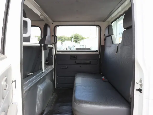 いすゞ エルフ TRG-NJS85A(4WD)の写真42