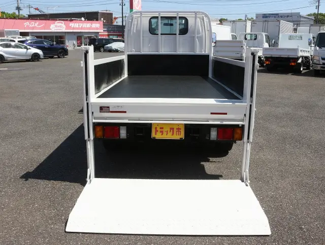 いすゞ エルフ TRG-NJR85A(2WD)の写真15