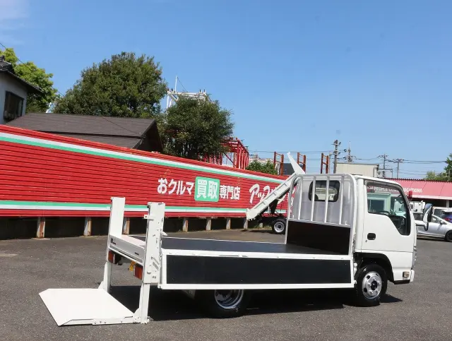 いすゞ エルフ TRG-NJR85A(2WD)の写真20