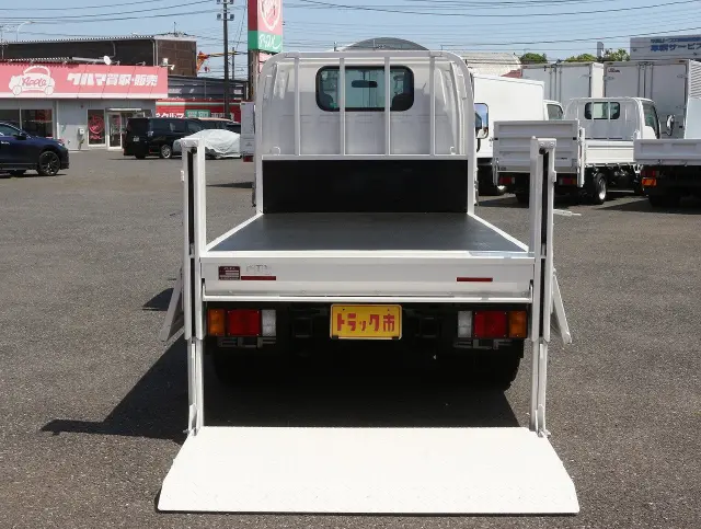 いすゞ エルフ TRG-NJR85A(2WD)の写真21