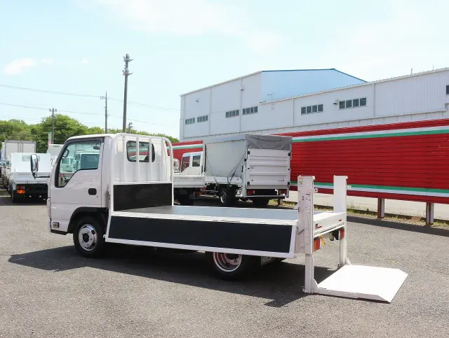 いすゞ エルフ TRG-NJR85A(2WD)の写真23