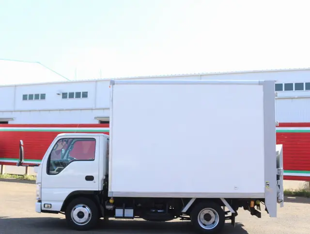 いすゞ エルフ TRG-NJR85ANの写真9