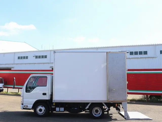 いすゞ エルフ TRG-NJR85ANの写真23