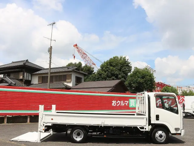 いすゞ エルフ TRG-NPR85AR(2WD)の写真13