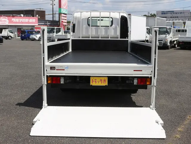 いすゞ エルフ TRG-NPR85AR(2WD)の写真15