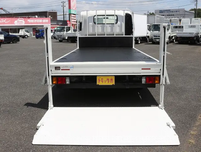 いすゞ エルフ TRG-NPR85AR(2WD)の写真22
