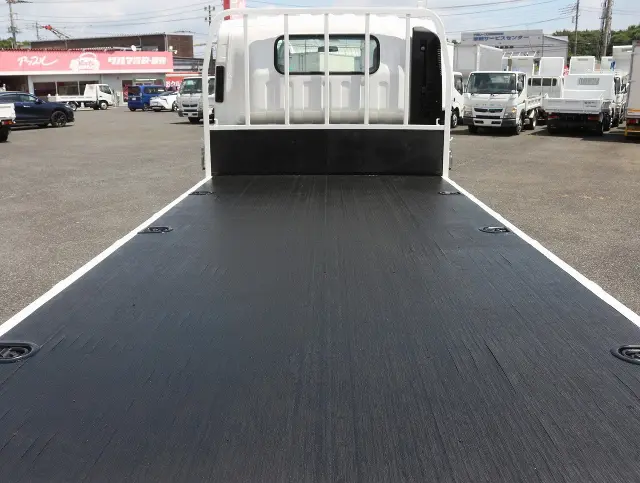いすゞ エルフ TRG-NPR85AR(2WD)の写真23