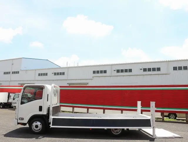 いすゞ エルフ TRG-NPR85AR(2WD)の写真25