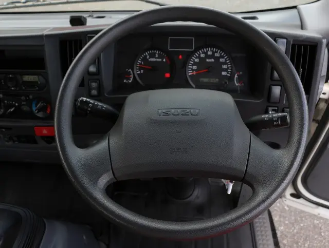 いすゞ エルフ TRG-NPR85AR(2WD)の写真33