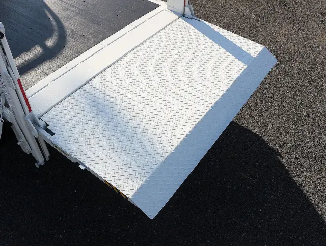 日野 デュトロ 2RG-XZU605M(2WD)の写真5