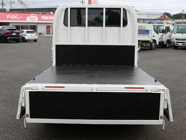 いすゞ エルフ TRG-NJR85A(2WD)の写真15