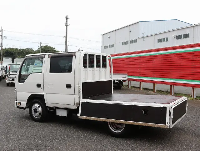 いすゞ エルフ TRG-NJR85A(2WD)の写真17