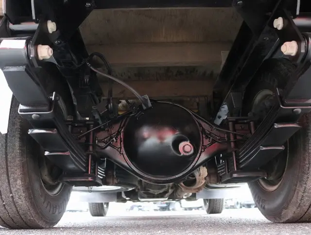 いすゞ エルフ TRG-NJR85A(2WD)の写真23