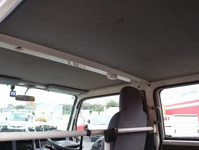 いすゞ エルフ TRG-NJR85A(2WD)の写真39