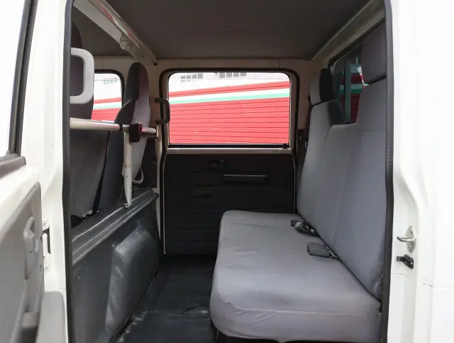 いすゞ エルフ TRG-NJR85A(2WD)の写真40