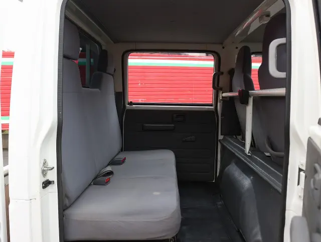 いすゞ エルフ TRG-NJR85A(2WD)の写真42