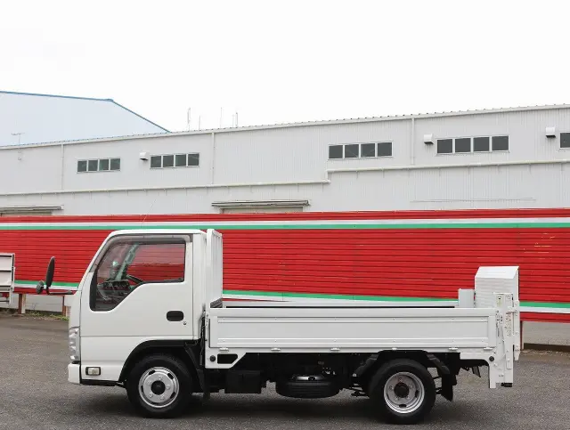 いすゞ エルフ TRG-NJR85A(2WD)の写真8