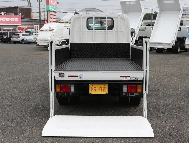 いすゞ エルフ TRG-NJR85A(2WD)の写真15
