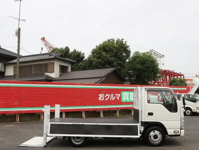 いすゞ エルフ TRG-NJR85A(2WD)の写真21