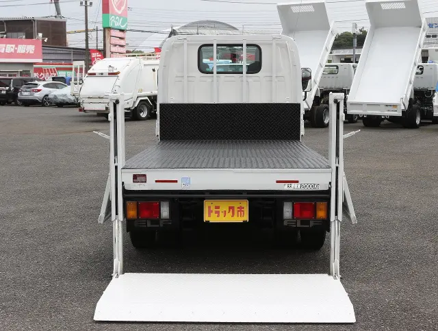 いすゞ エルフ TRG-NJR85A(2WD)の写真22