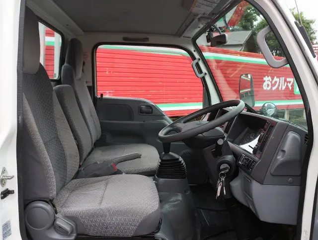 いすゞ エルフ TRG-NJR85A(2WD)の写真29