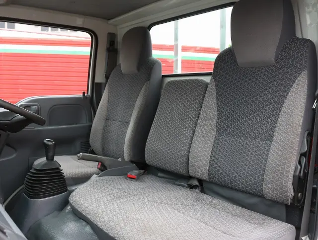 いすゞ エルフ TRG-NJR85A(2WD)の写真41
