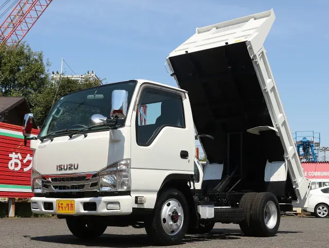 いすゞ エルフ TKG-NKS85AN(4WD)の写真1