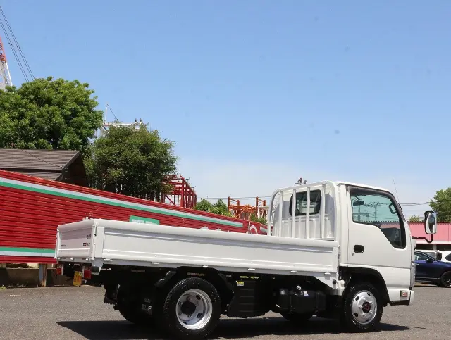 いすゞ エルフ TPG-NJS85A(4WD)の写真5