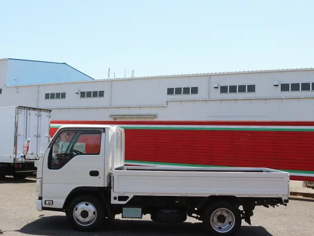 いすゞ エルフ TPG-NJS85A(4WD)の写真8